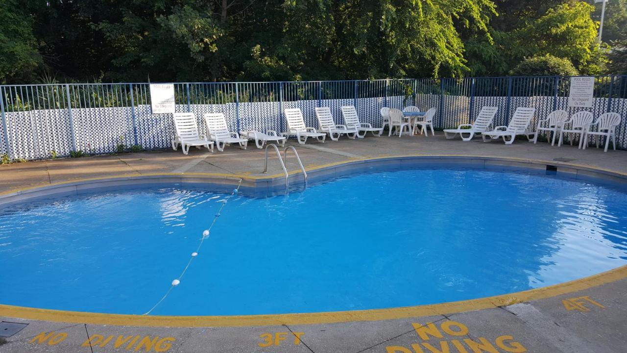 Mentor Home Inn And Suites Exterior foto
