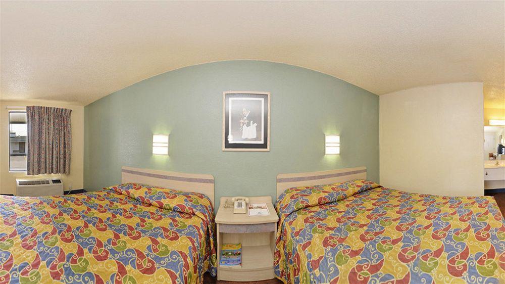 Mentor Home Inn And Suites Zimmer foto