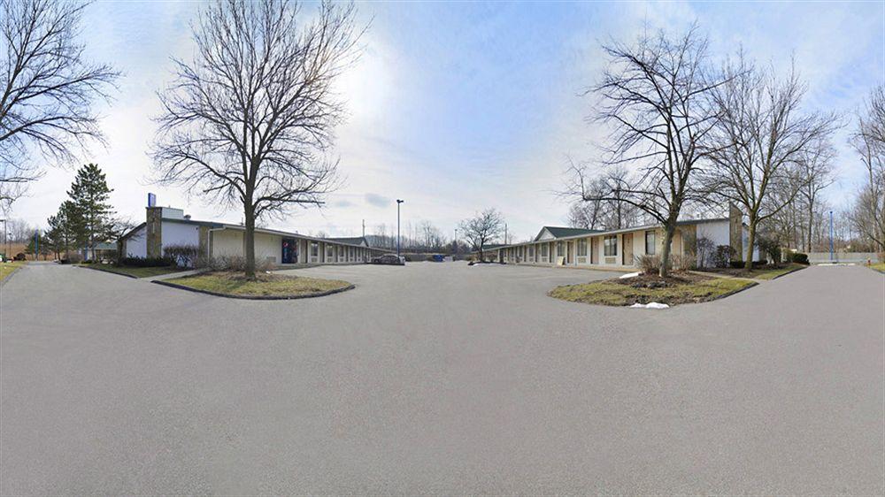 Mentor Home Inn And Suites Exterior foto