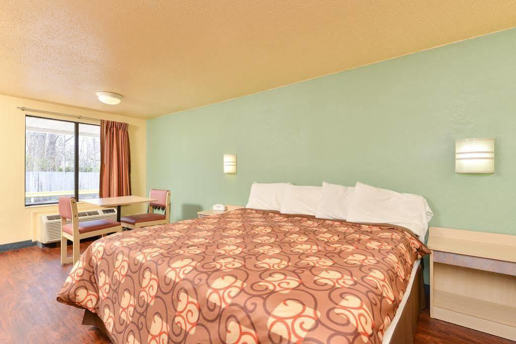 Mentor Home Inn And Suites Exterior foto
